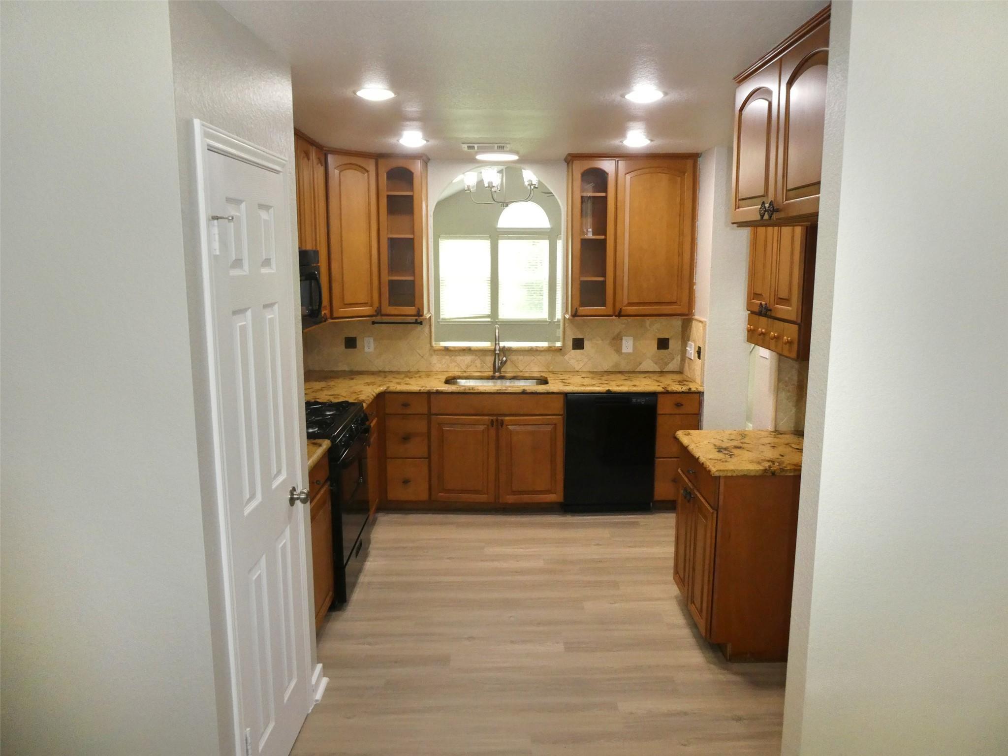 2310 MACAW DR