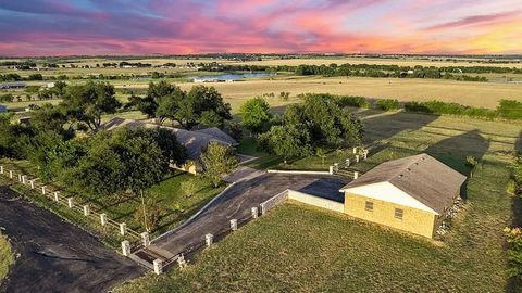 3739 S Fm 2184 Rogers TX 76569