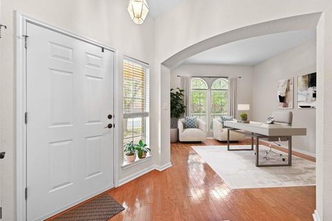 Photo of 5730 Taylorcrest DR, Austin, TX 78749 (MLS # 1292329)