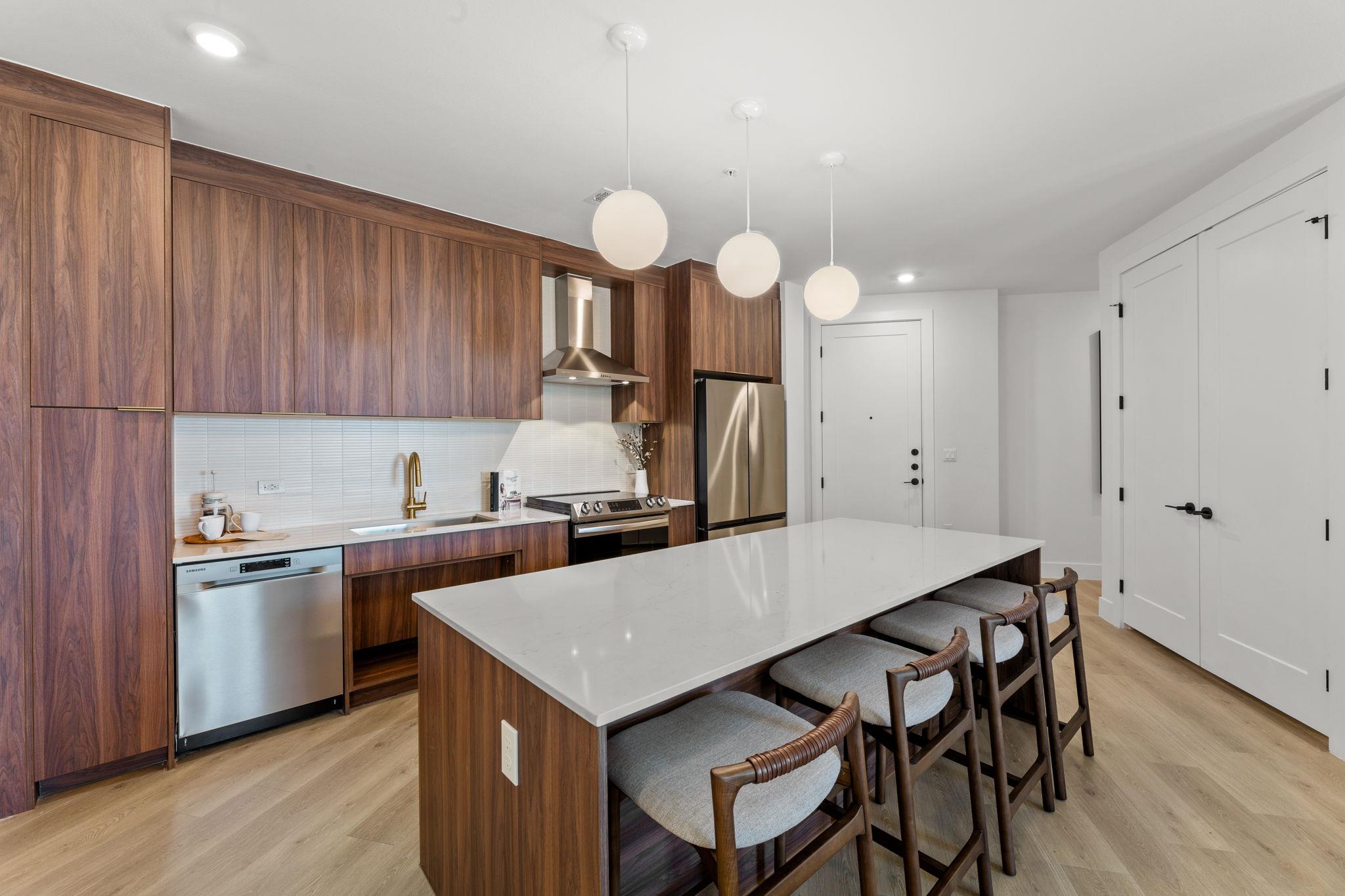 1701 Simond Ave 546