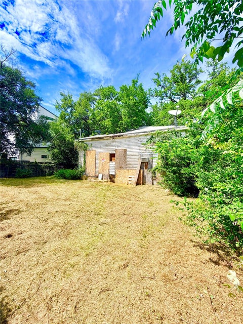Tiny photo for 1181 Oakgrove Ave, Austin, TX 78702 (MLS # 8549925)