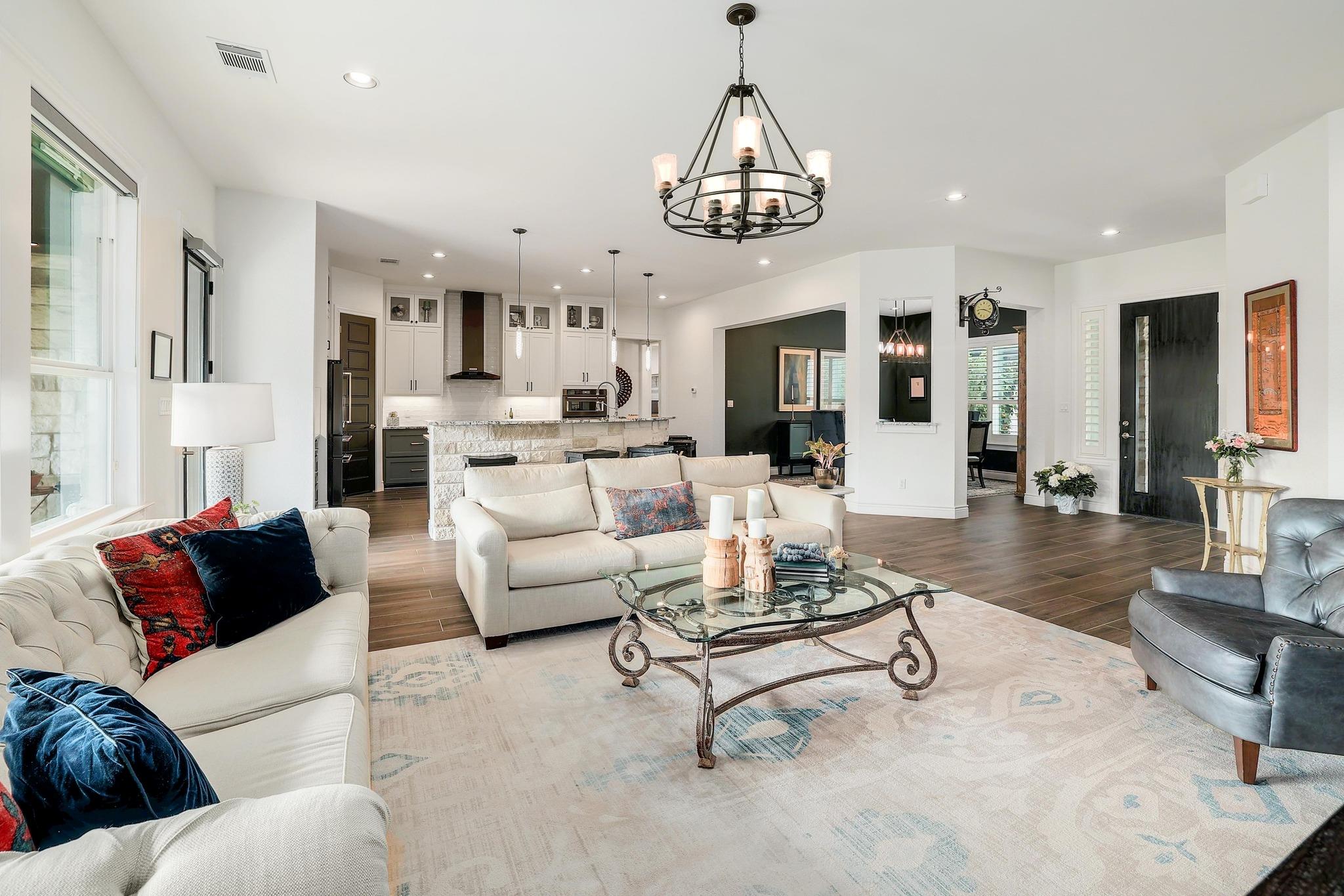 105 Graystone LN