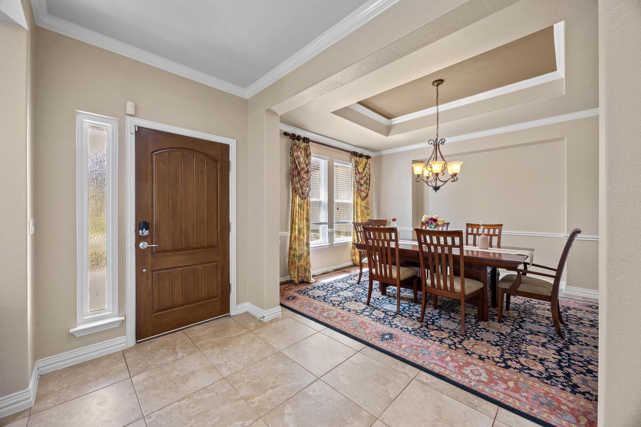 304 Pipe Creek LN