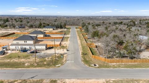 Photo of 131 Los Robles RD, Elgin, TX 78621 (MLS # 1745109)