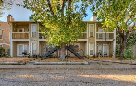 Photo of 2011 West LOOP #C, Austin, TX 78758 (MLS # 8358766)