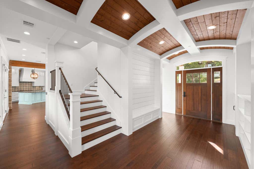 Photo of 5102 Beverly Hills DR, Austin, TX 78731 (MLS # 1540961)