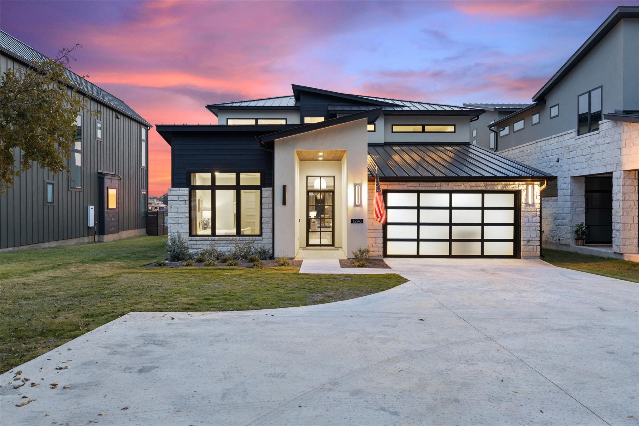 1298 Euel Moore DR