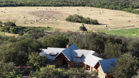 Photo of 435 Placid LN, Lockhart, TX 78644 (MLS # 6845387)