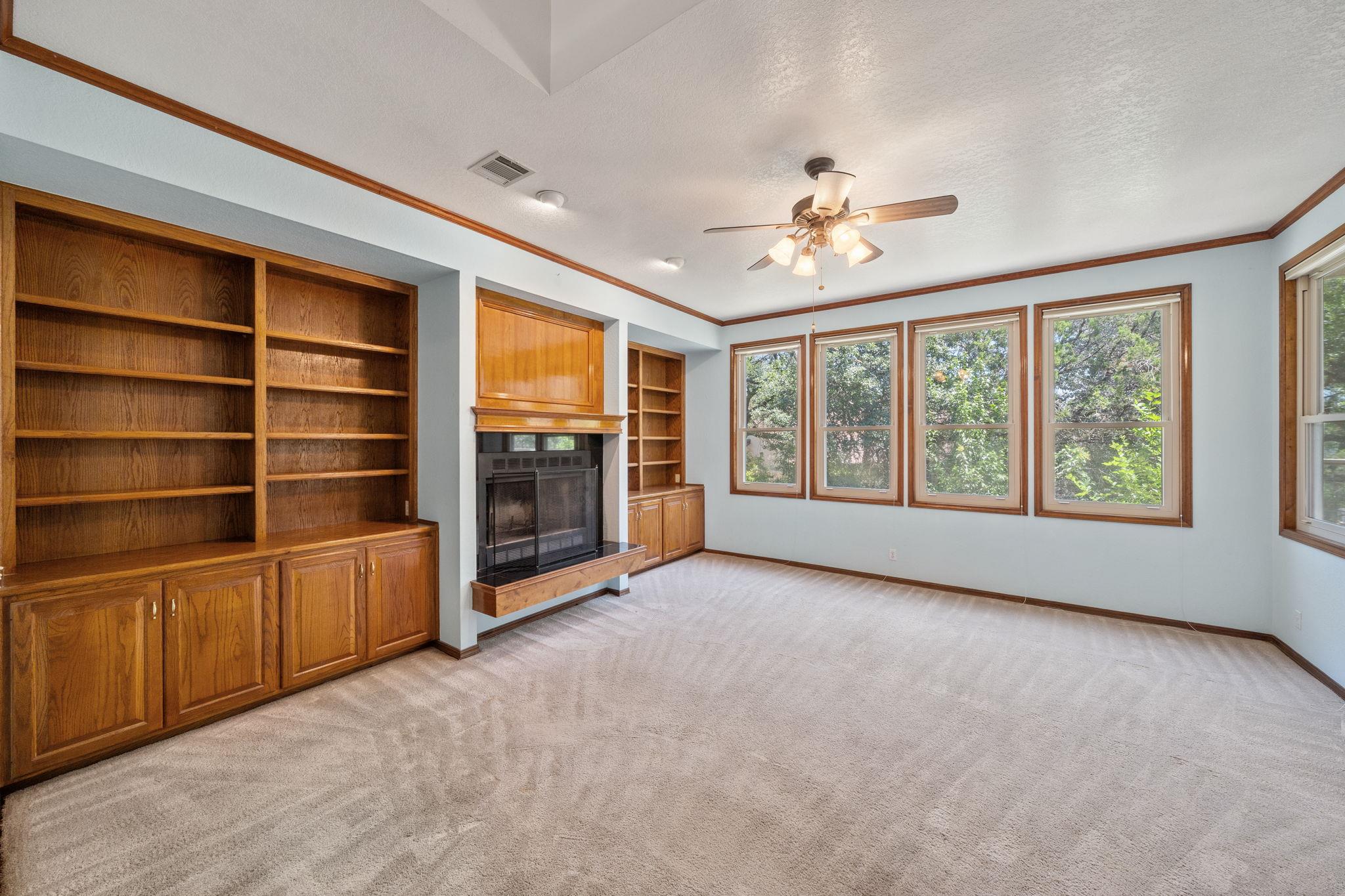 105 Rupen DR