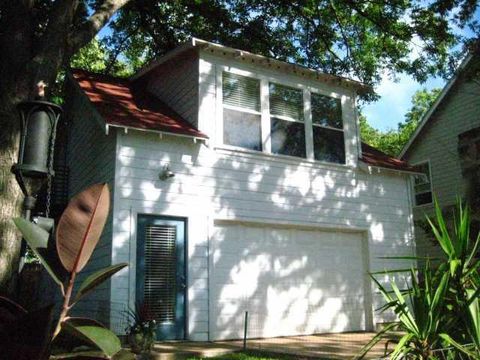 Photo of 4517 Shoalwood Ave #B, Austin, TX 78756 (MLS # 1537807)