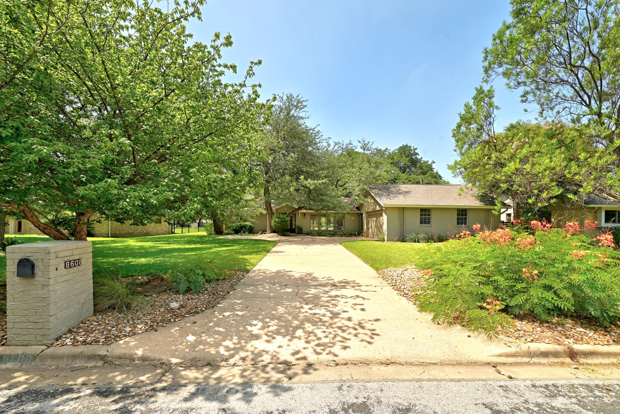8608 Crest Ridge CIR