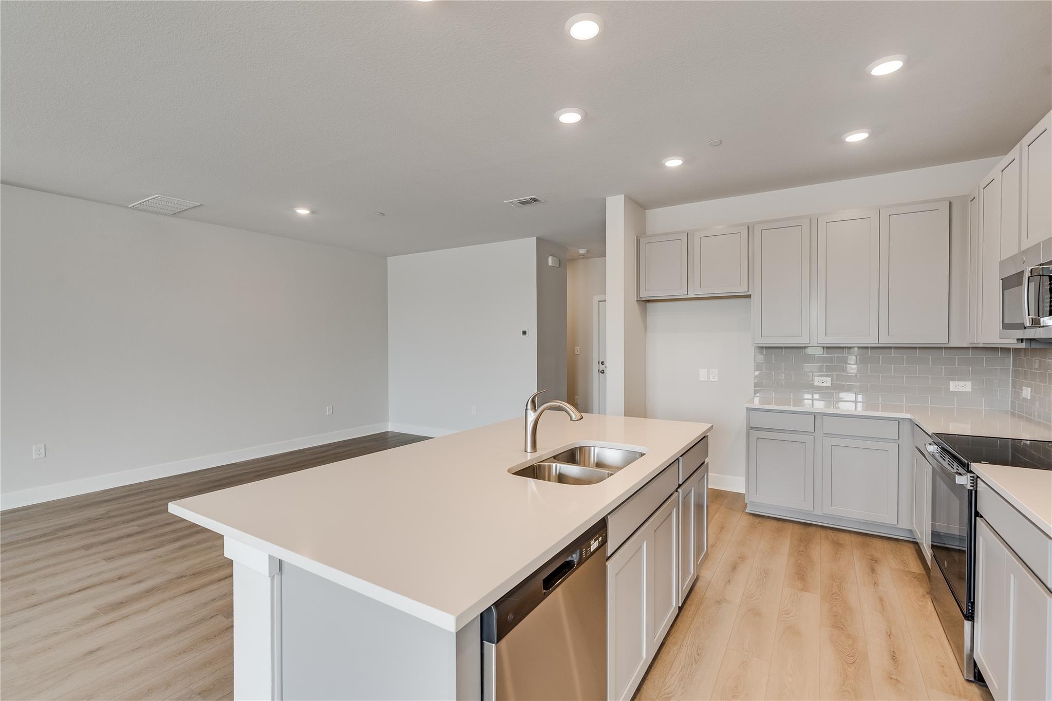 509 Emory Crossing BLVD