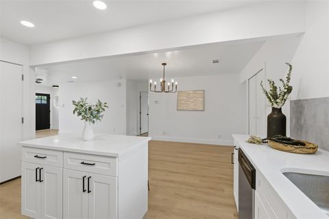 Tiny photo for 4704 Oak Cliff DR, Austin, TX 78721 (MLS # 4027849)