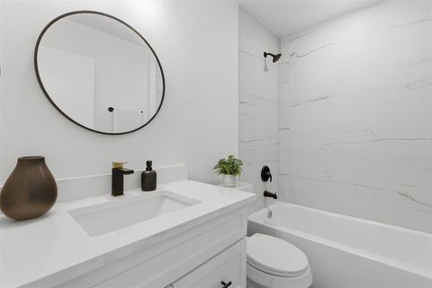 Tiny photo for 4704 Oak Cliff DR, Austin, TX 78721 (MLS # 4027849)