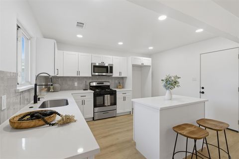 Tiny photo for 4704 Oak Cliff DR, Austin, TX 78721 (MLS # 4027849)