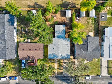 Tiny photo for 4704 Oak Cliff DR, Austin, TX 78721 (MLS # 4027849)