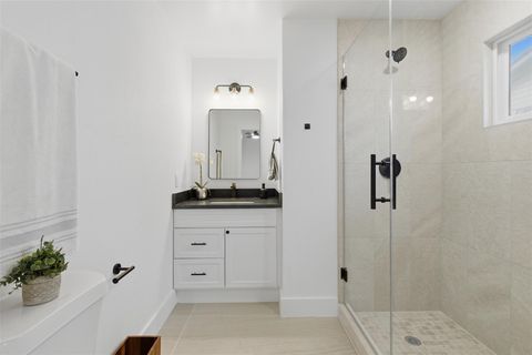 Tiny photo for 4704 Oak Cliff DR, Austin, TX 78721 (MLS # 4027849)