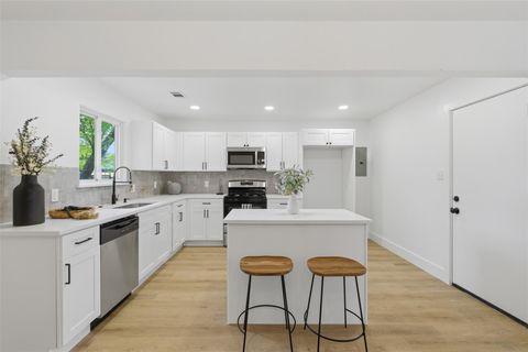 Tiny photo for 4704 Oak Cliff DR, Austin, TX 78721 (MLS # 4027849)