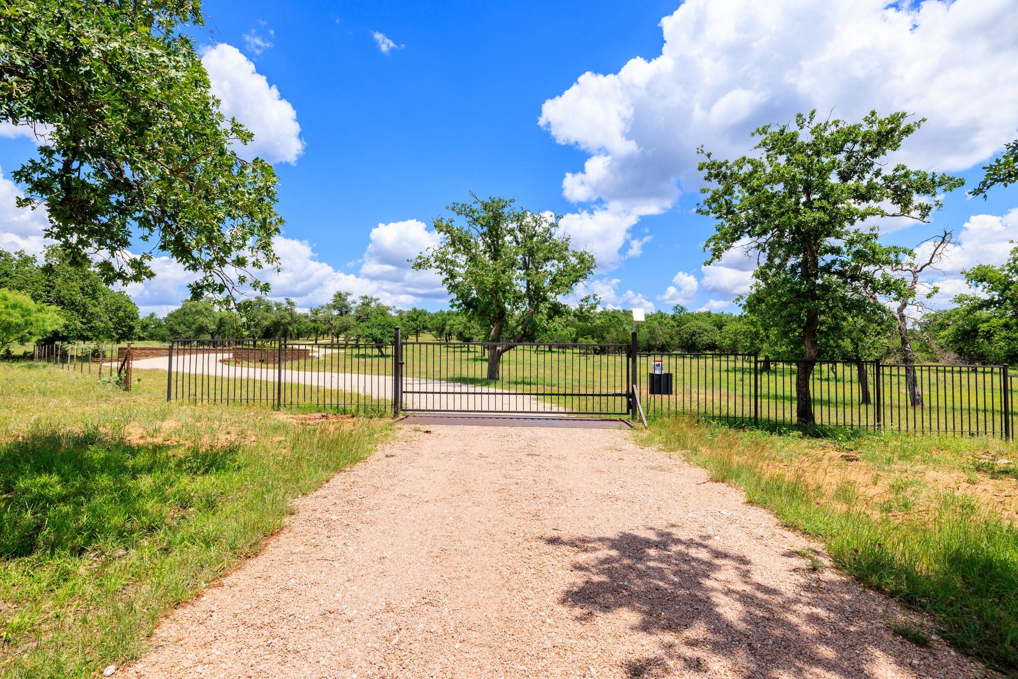 520 Isaacs Mountain RD