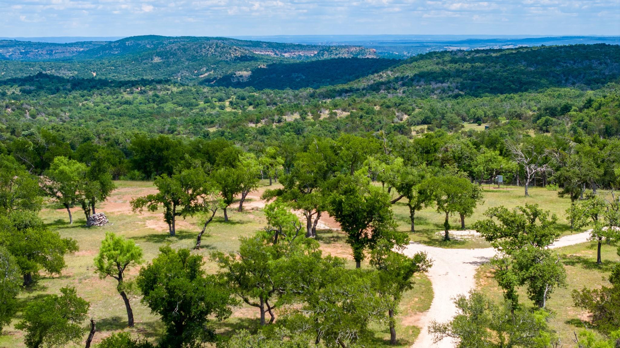 520 Isaacs Mountain RD