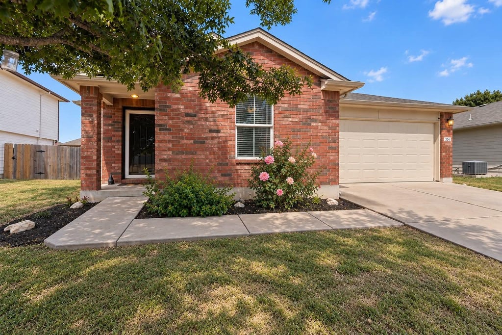 Photo of 324 Almquist ST, Hutto, TX 78634 (MLS # 2165851)