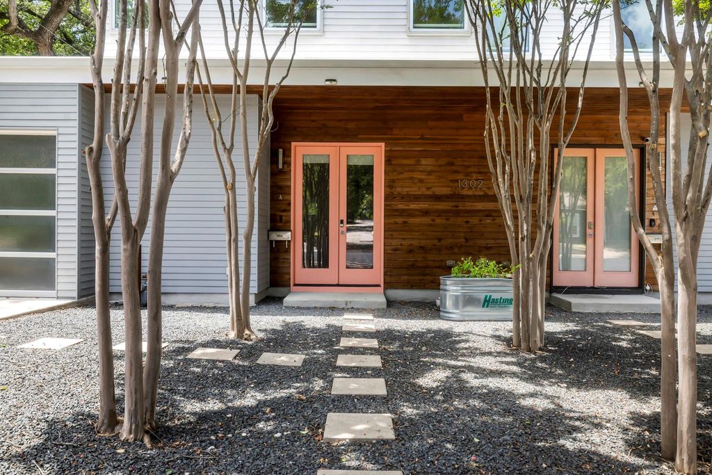 Photo of 1302 S 5th ST #A, Austin, TX 78704 (MLS # 6385958)