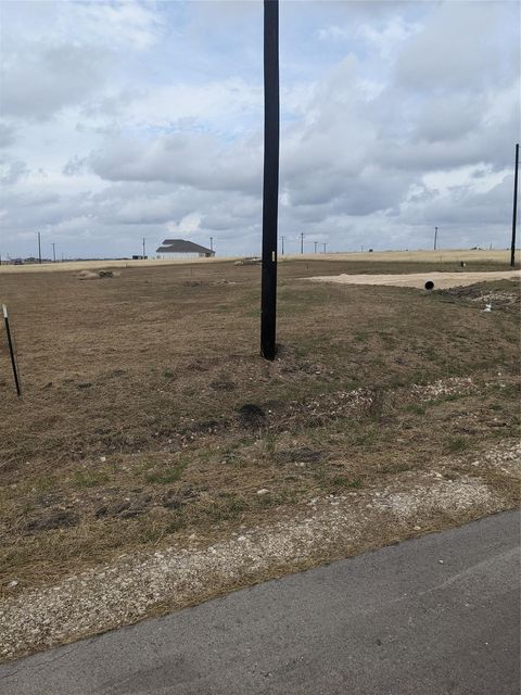 122 Juanita CT Del Valle TX 78617