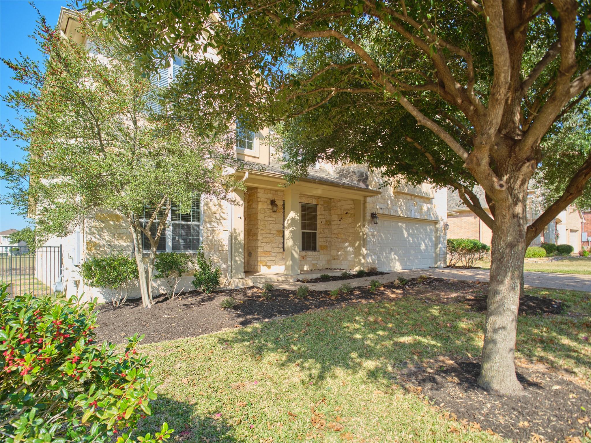 1116 Hillridge DR