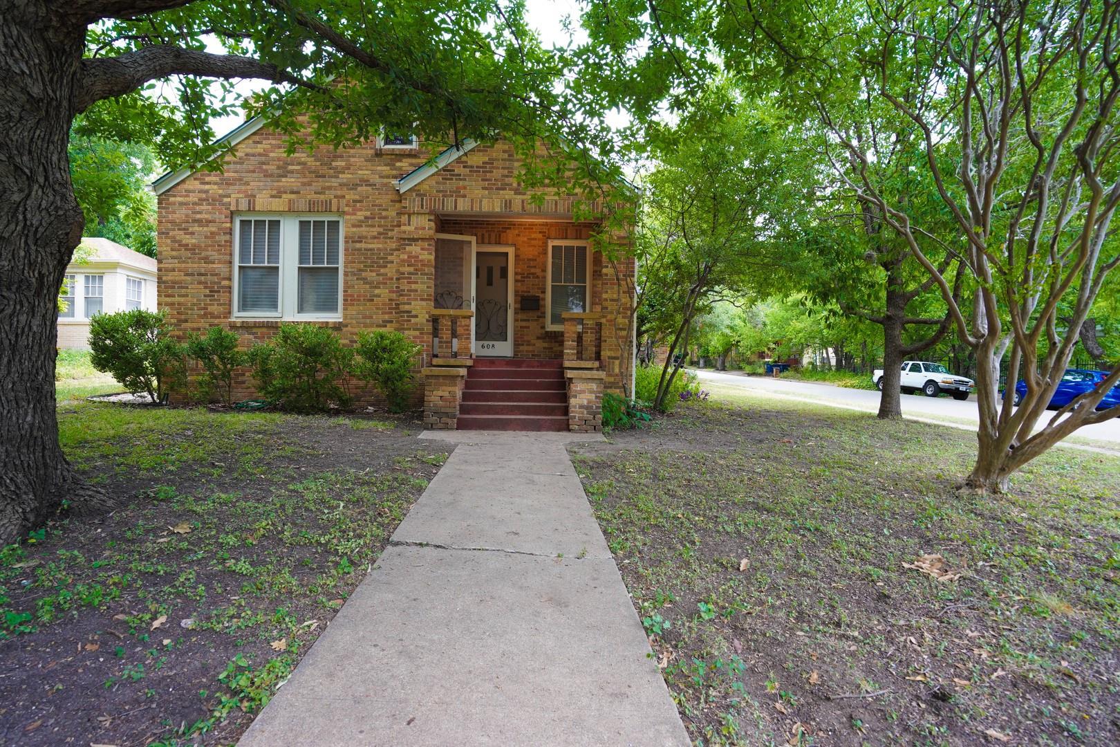 View Austin, TX 78705 multi-family property