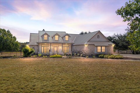 280 QUARTERHORSE DR Liberty Hill TX 78642