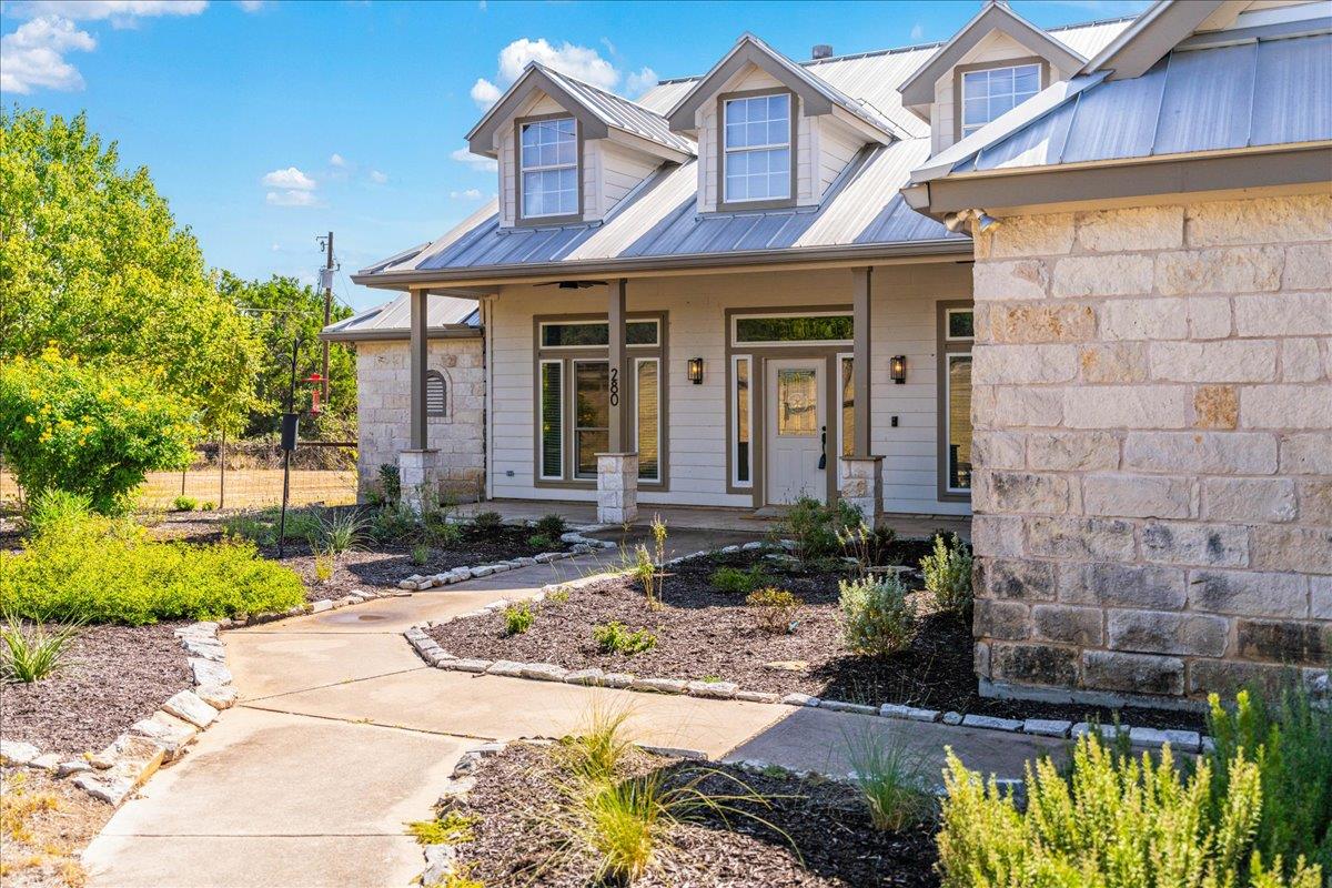 280 QUARTERHORSE DR