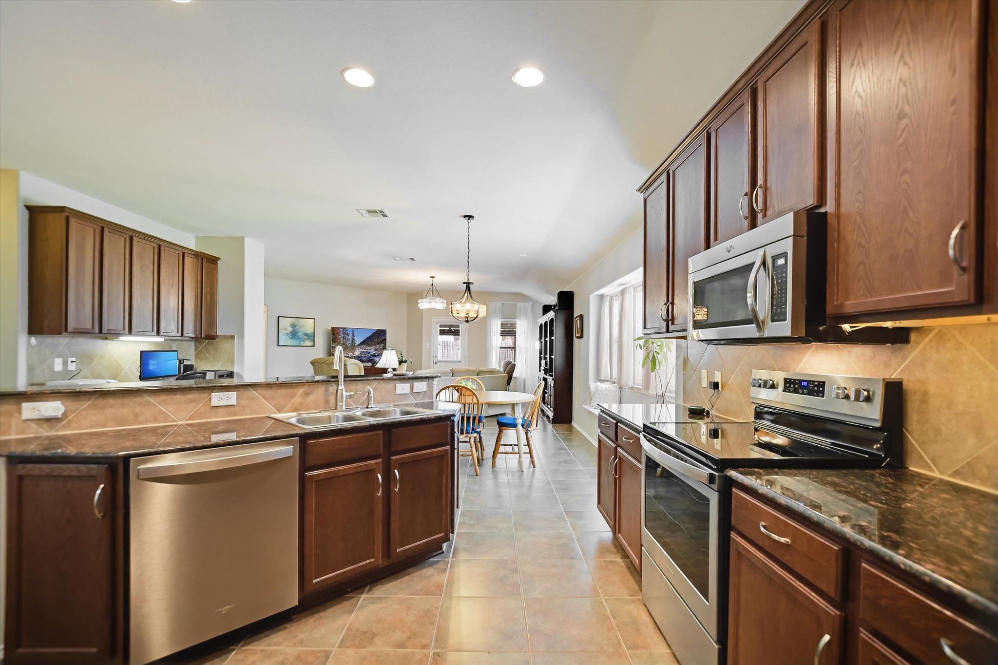 18717 Royal Pointe DR