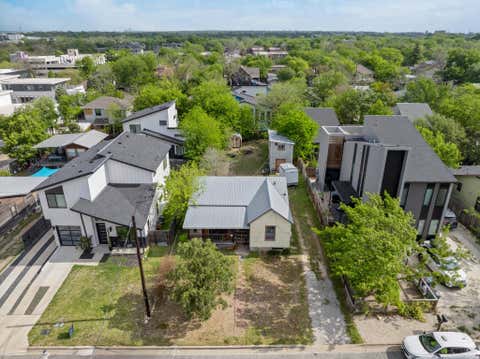 Photo of 1414 W 51st ST, Austin, TX 78756 (MLS # 6830922)