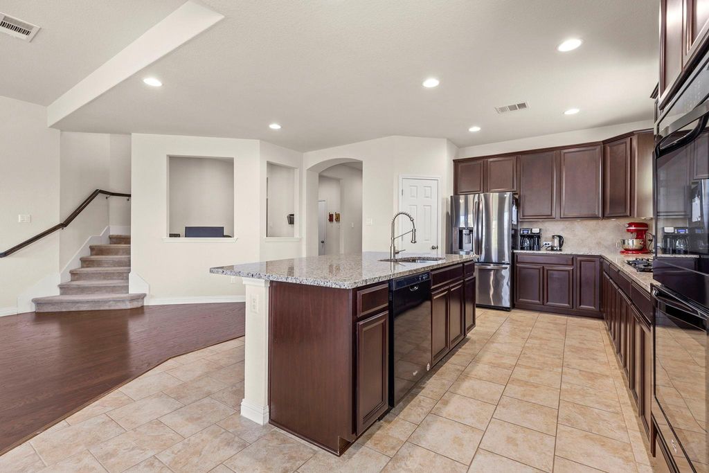 Photo of 8012 Arbia CV, Round Rock, TX 78665 (MLS # 8223563)