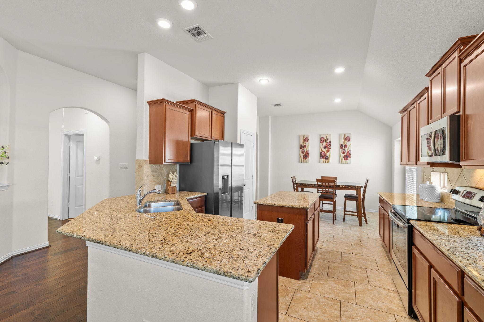 1104 Arvada DR