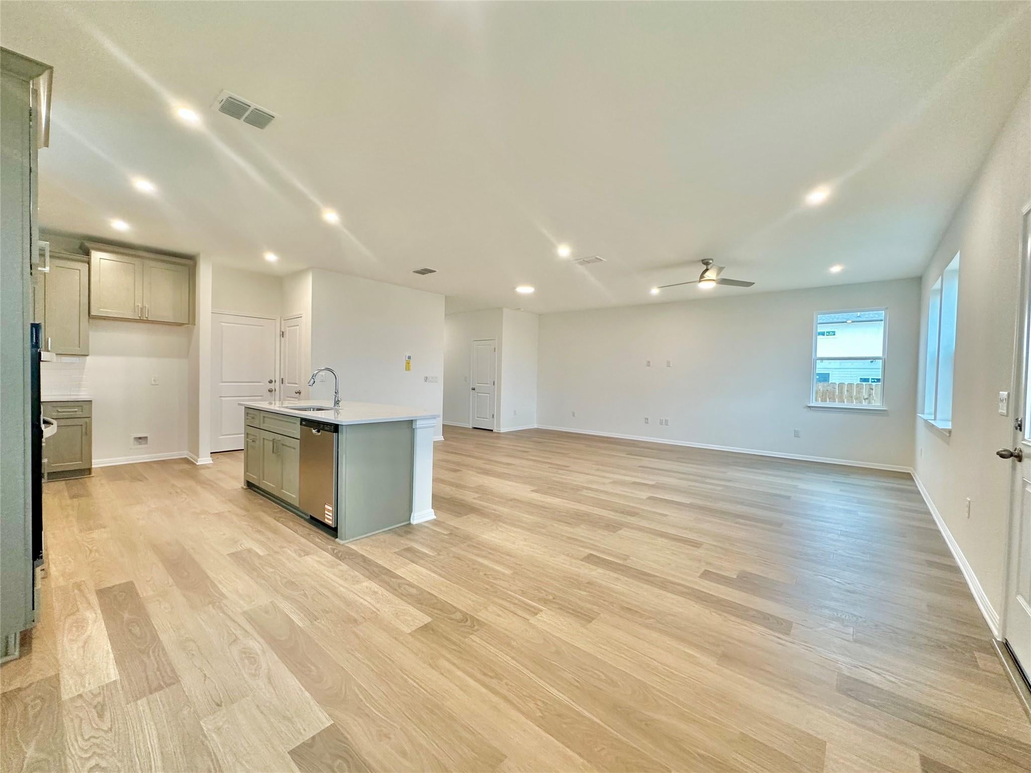 334 Young ST