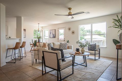 Photo of 18205 Canopy LN, Manor, TX 78653 (MLS # 8246553)