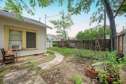 Tiny photo for 1602 Canterbury ST, Austin, TX 78702 (MLS # 9494352)