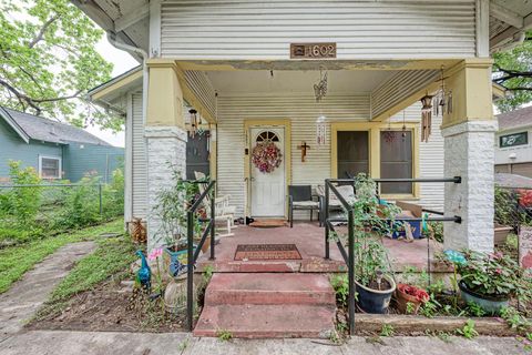 Tiny photo for 1602 Canterbury ST, Austin, TX 78702 (MLS # 9494352)