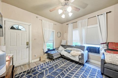 Tiny photo for 1602 Canterbury ST, Austin, TX 78702 (MLS # 9494352)