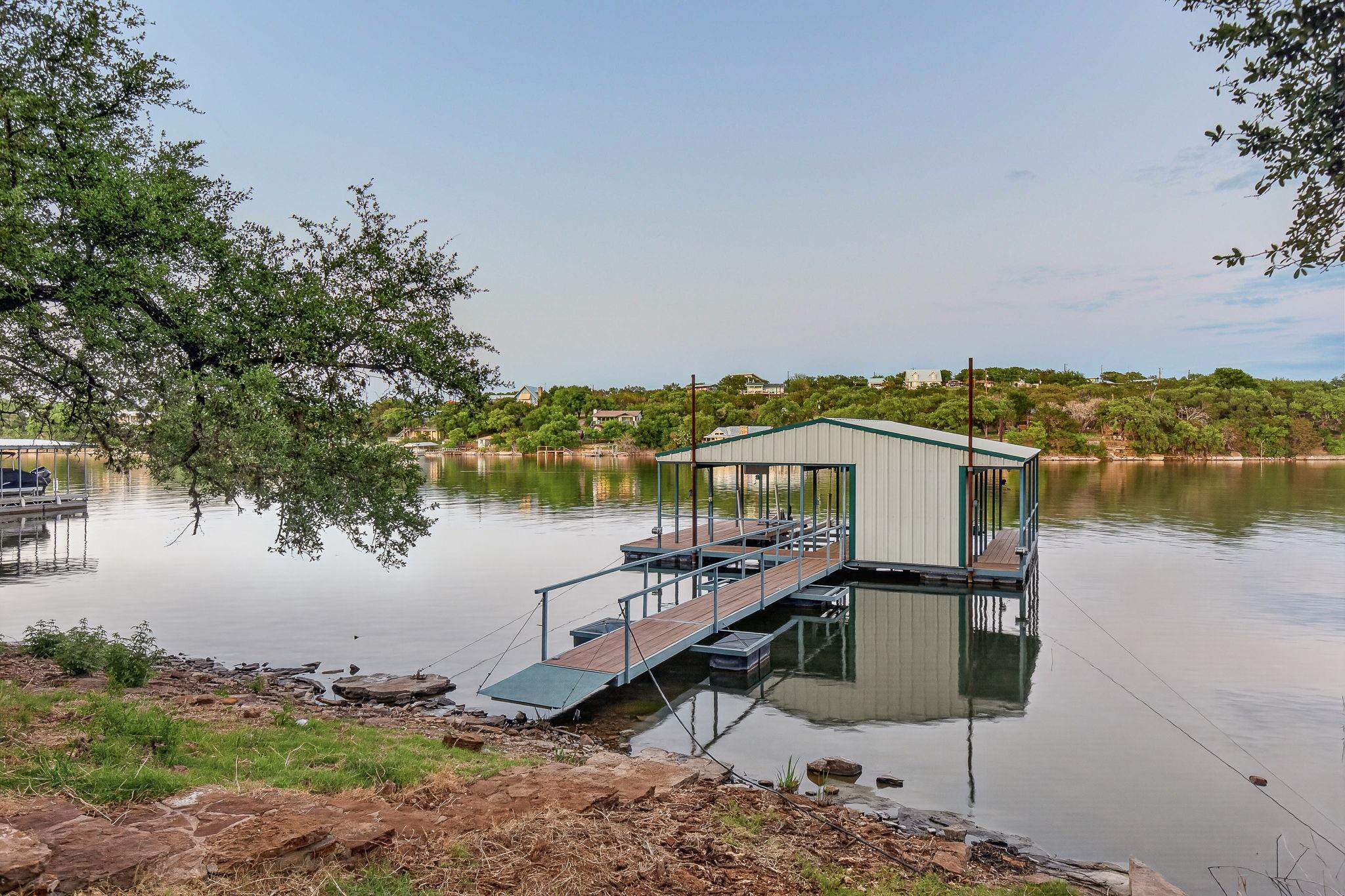 2512 Sunset Cliff RD