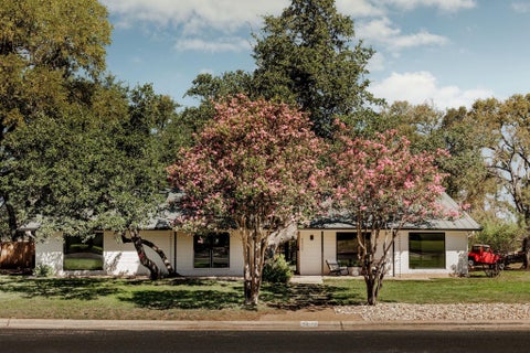 Photo of 4500 Greystone DR, Austin, TX 78731 (MLS # 2815717)