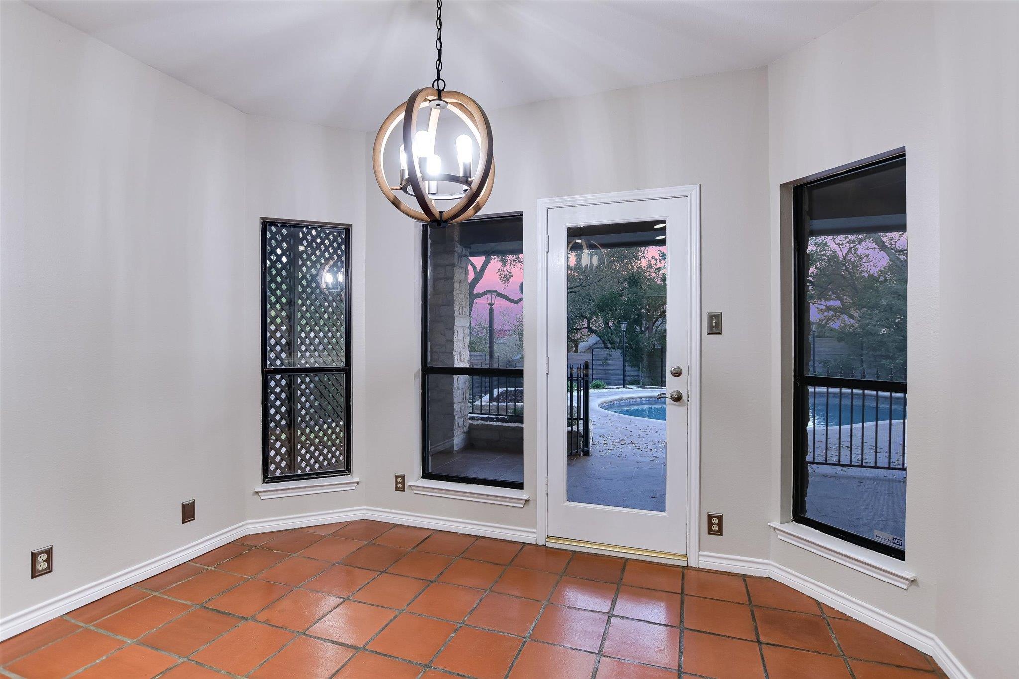 Austin, Texas 78759, United States, 3 Bedrooms Bedrooms, ,3 BathroomsBathrooms,Residential,Active,90418
