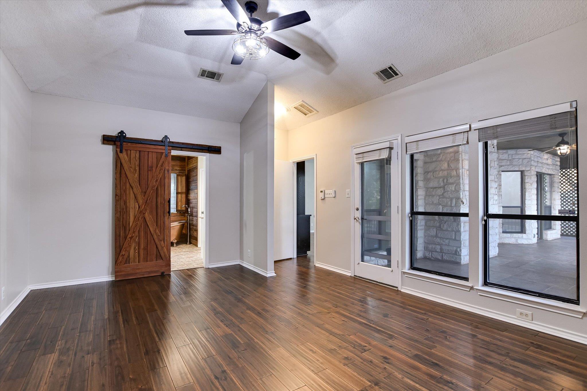 Austin, Texas 78759, United States, 3 Bedrooms Bedrooms, ,3 BathroomsBathrooms,Residential,Active,90418