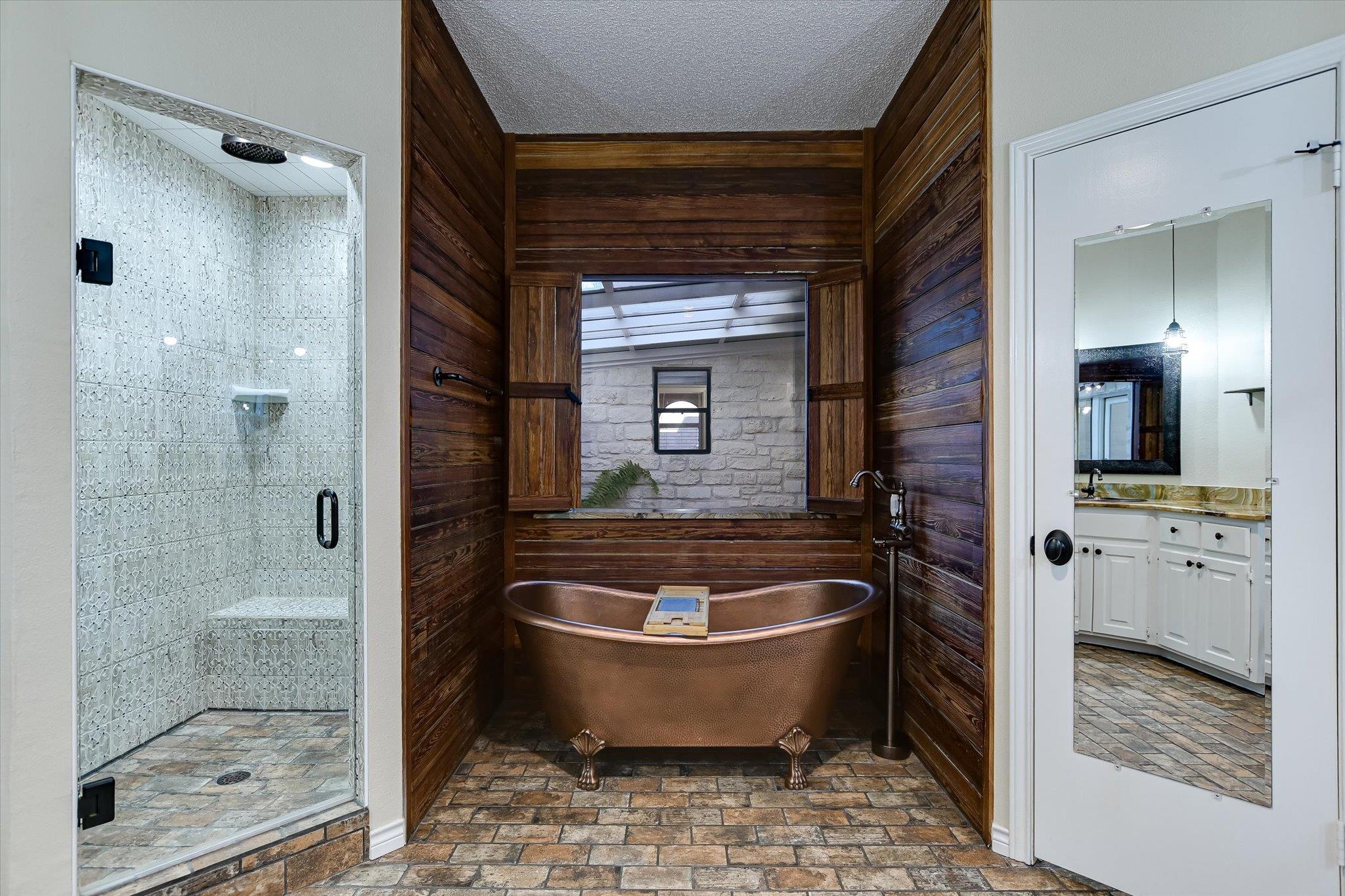 Austin, Texas 78759, United States, 3 Bedrooms Bedrooms, ,3 BathroomsBathrooms,Residential,Active,90418