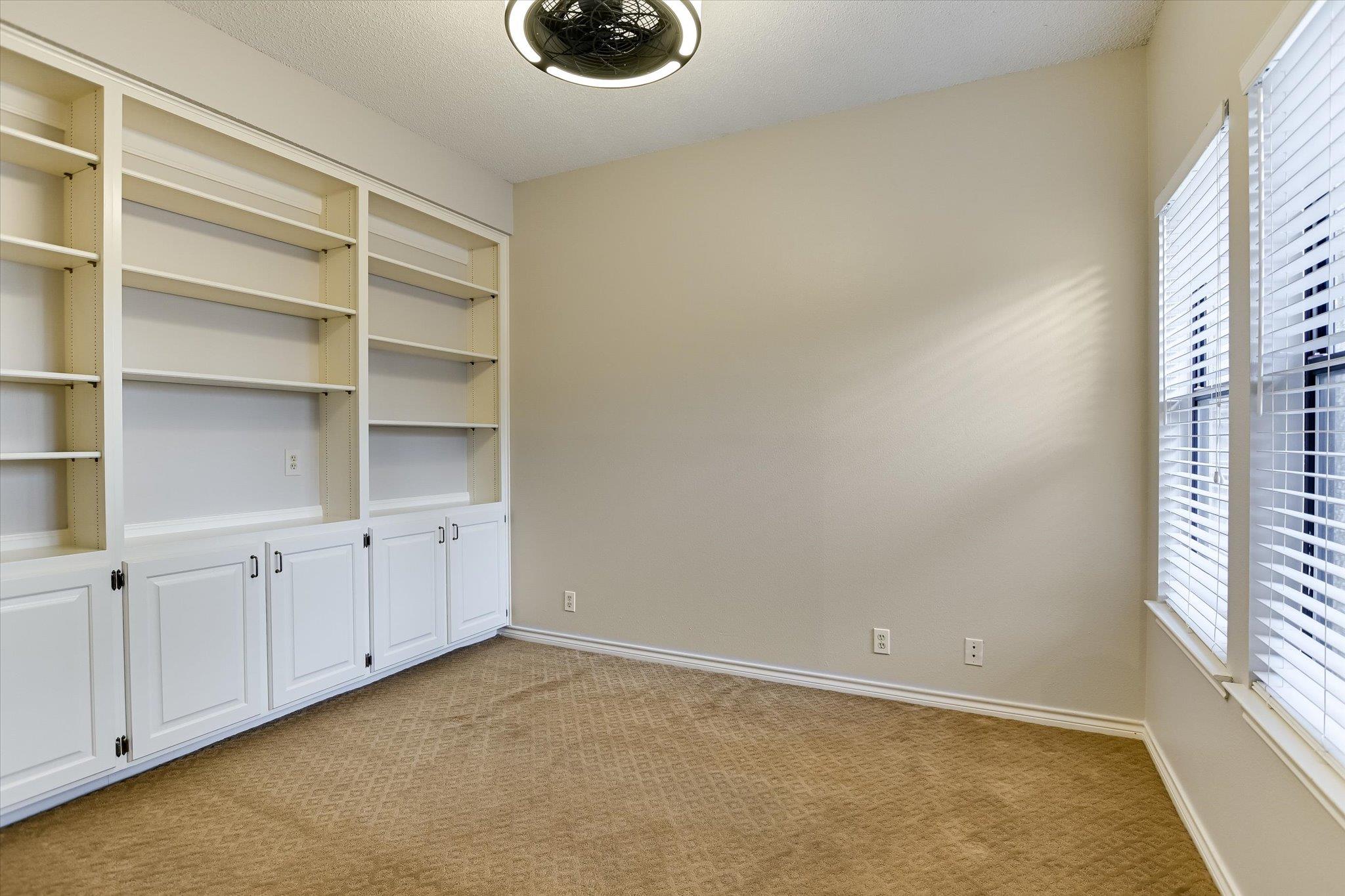 Austin, Texas 78759, United States, 3 Bedrooms Bedrooms, ,3 BathroomsBathrooms,Residential,Active,90418