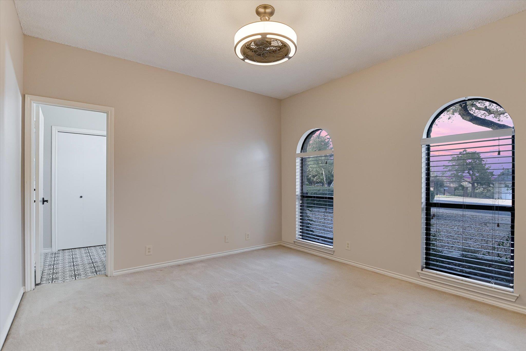 Austin, Texas 78759, United States, 3 Bedrooms Bedrooms, ,3 BathroomsBathrooms,Residential,Active,90418