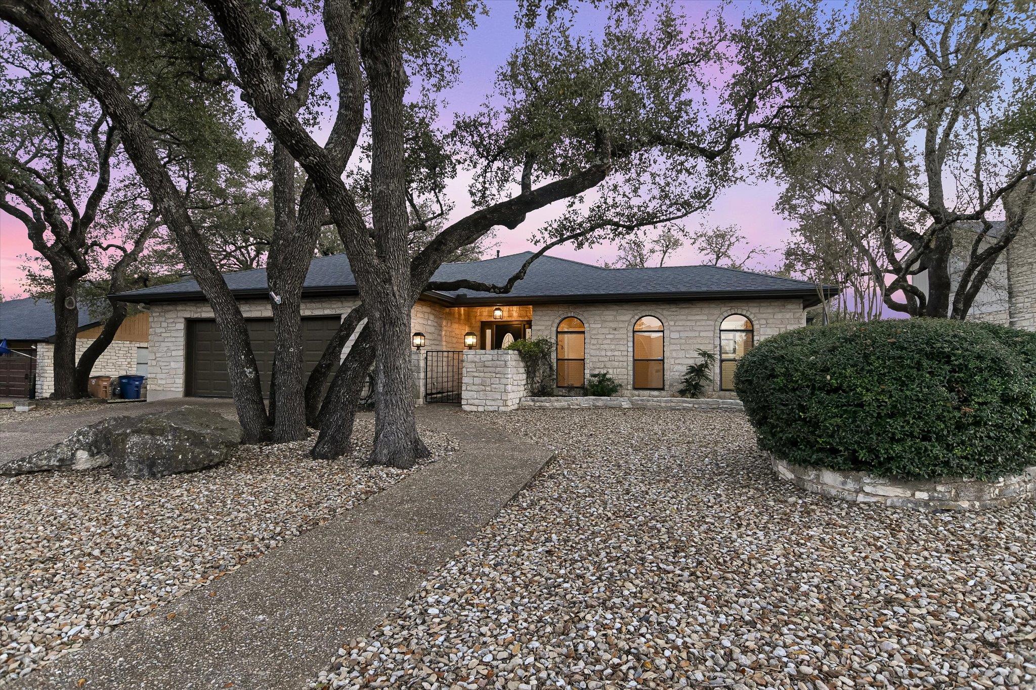 Austin, Texas 78759, United States, 3 Bedrooms Bedrooms, ,3 BathroomsBathrooms,Residential,Active,90418