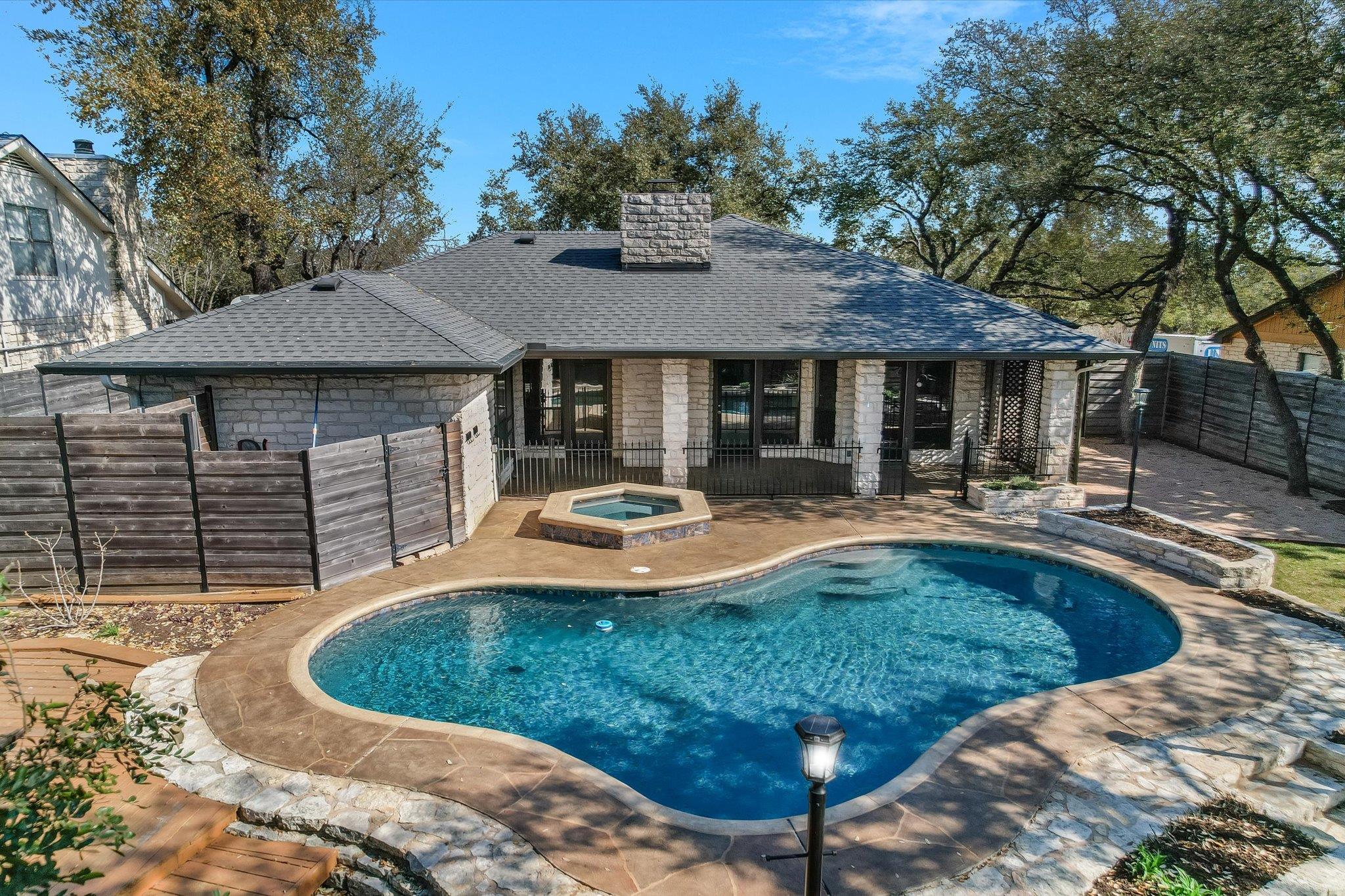 Austin, Texas 78759, United States, 3 Bedrooms Bedrooms, ,3 BathroomsBathrooms,Residential,Active,90418