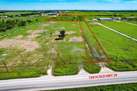 Photo of 13614 Old Highway 20, Manor, TX 78653 (MLS # 3972366)